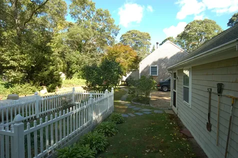 7 Clover Hill Drive Vineyard Haven MA 02568