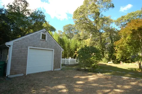 7 Clover Hill Drive Vineyard Haven MA 02568