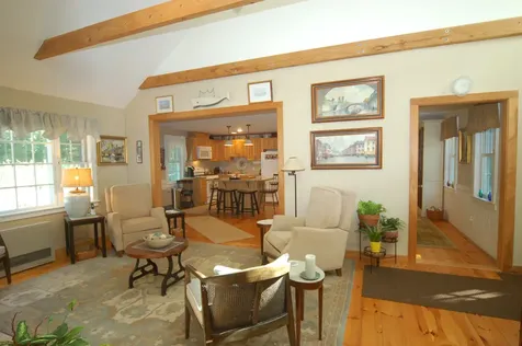 7 Clover Hill Drive Vineyard Haven MA 02568