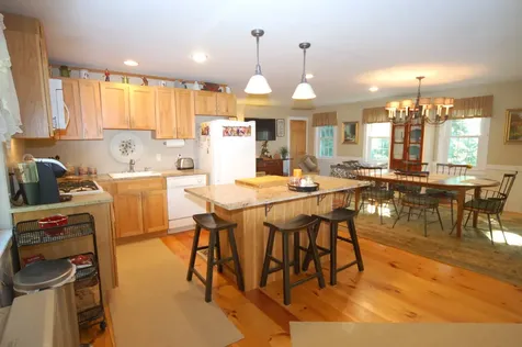 7 Clover Hill Drive Vineyard Haven MA 02568