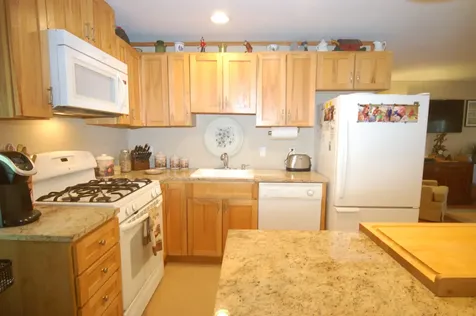 7 Clover Hill Drive Vineyard Haven MA 02568