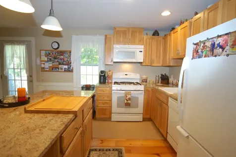 7 Clover Hill Drive Vineyard Haven MA 02568