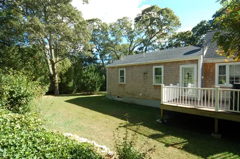 7 Clover Hill Drive Vineyard Haven MA 02568