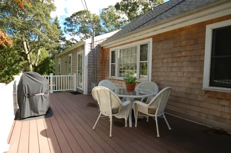 7 Clover Hill Drive Vineyard Haven MA 02568