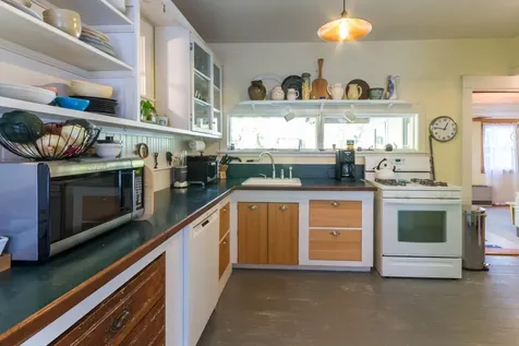 4 Munroe Avenue Oak Bluffs MA 02557