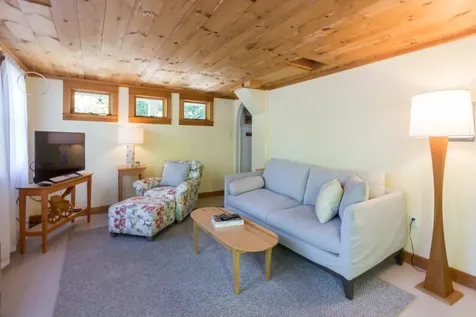 4 Munroe Avenue Oak Bluffs MA 02557