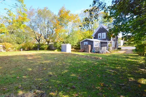 171 Circuit Avenue Oak Bluffs MA 02557