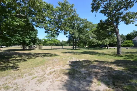 171 Circuit Avenue Oak Bluffs MA 02557