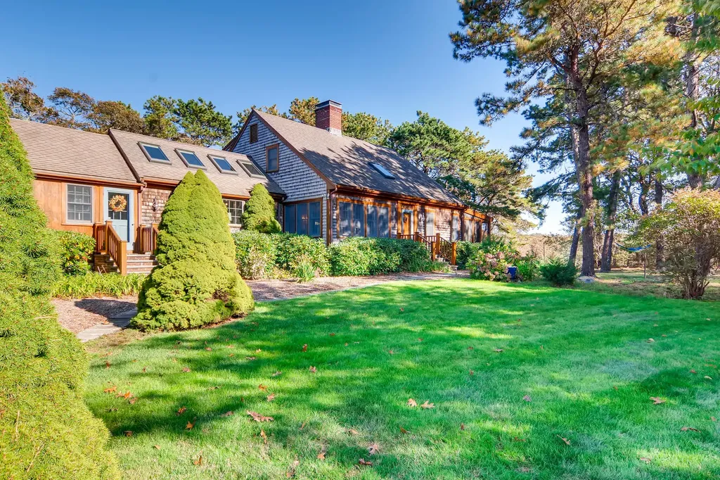 20 Edson Forrest Road West Tisbury MA 02575