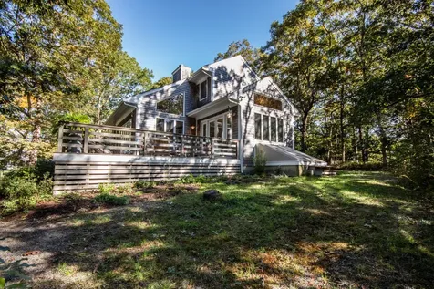 218 Lake Street Vineyard Haven MA 02568