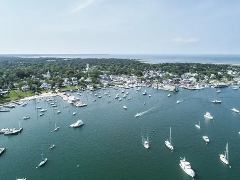 15 Mill Street Edgartown MA 02568
