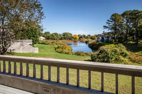 9 Stone Pound Way Oak Bluffs MA 02557
