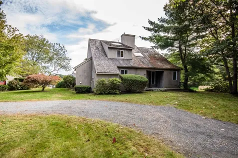 9 Stone Pound Way Oak Bluffs MA 02557