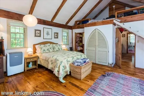 14 Mayhew Norton Road West Tisbury MA 02575