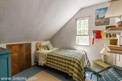 14 Mayhew Norton Road West Tisbury MA 02575