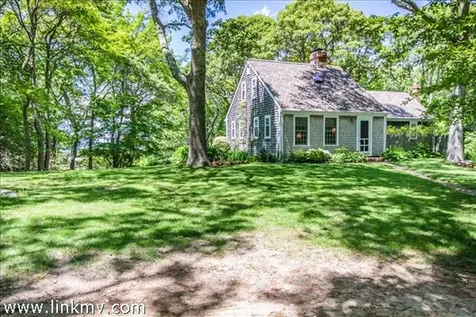14 Mayhew Norton Road West Tisbury MA 02575