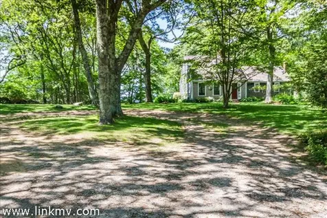 14 Mayhew Norton Road West Tisbury MA 02575