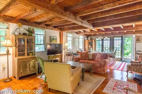 14 Mayhew Norton Road West Tisbury MA 02575