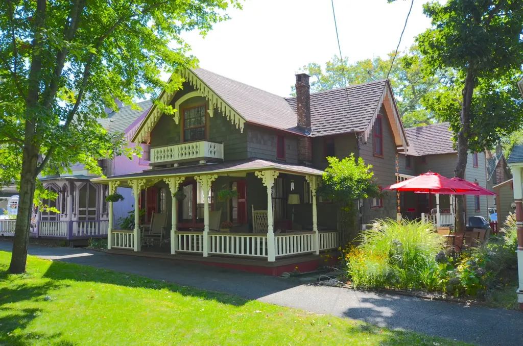 72 & 73 Trinity Park Oak Bluffs MA 02557