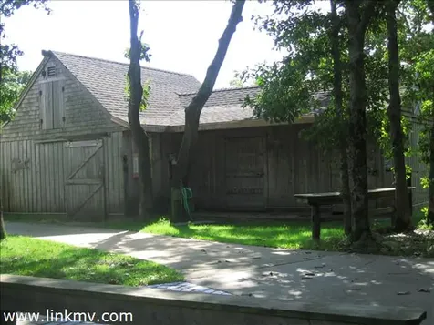 43 Old County Road West Tisbury MA 02575