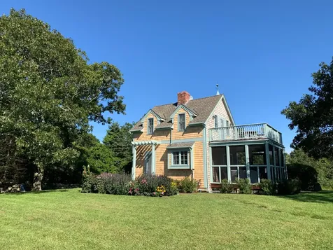 60 Meeting House Road Chilmark MA 02535