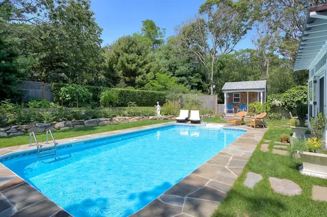 40 Grove Avenue Vineyard Haven MA 02568