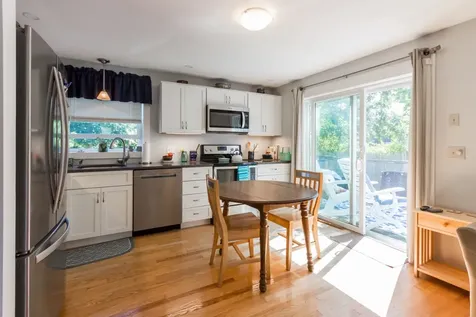 6 Hitchings Circle Oak Bluffs MA 02557