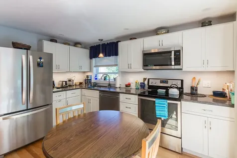 6 Hitchings Circle Oak Bluffs MA 02557