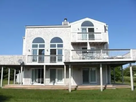 8 Plains Court Edgartown MA 02539