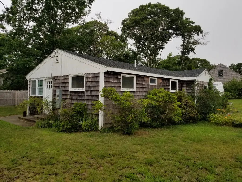 3 Hudson Avenue Oak Bluffs MA 02557