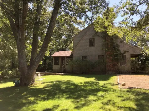 20 Elm Street Vineyard Haven MA 02568