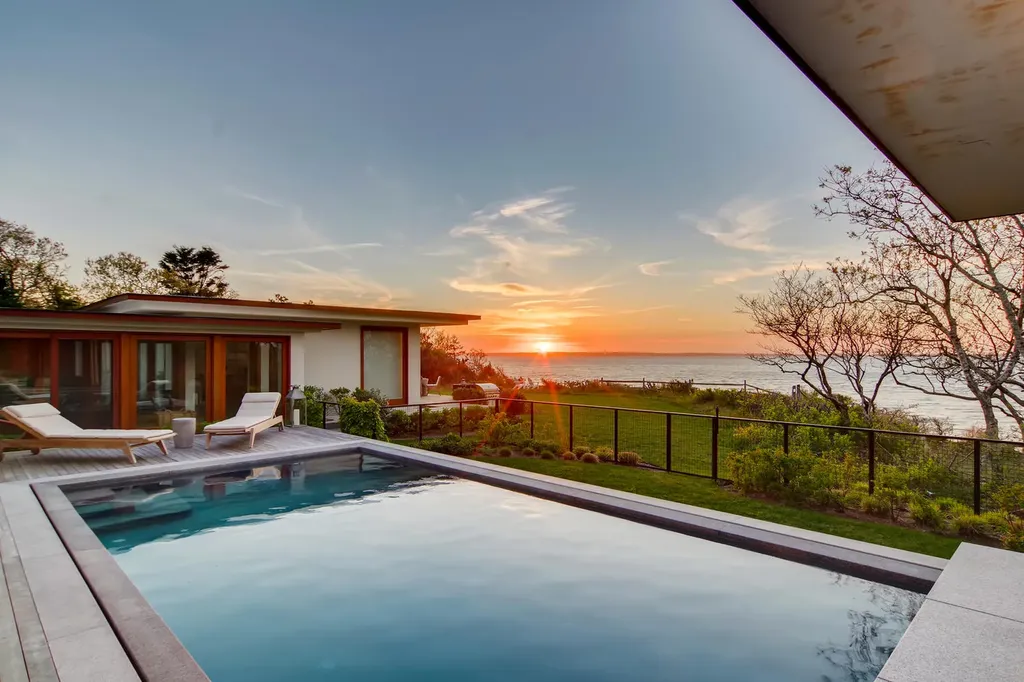 30 Beach Pebble Road West Tisbury MA 02575