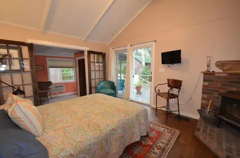 11 Myrtle Avenue Oak Bluffs MA 02557