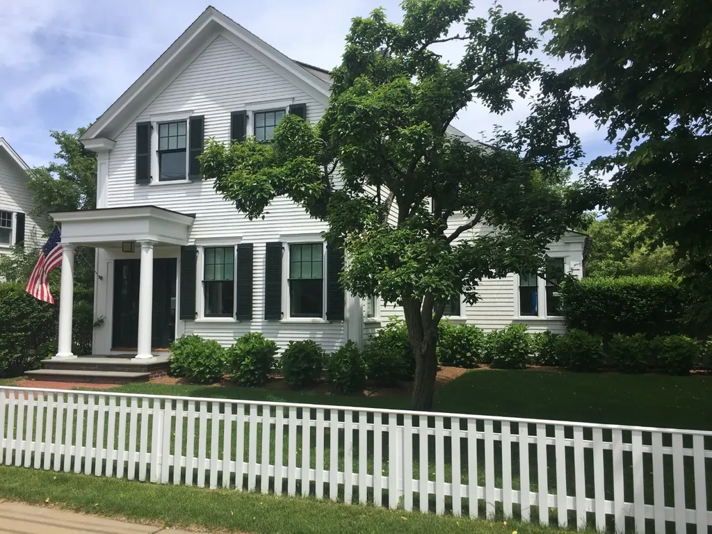 175 Upper Main Street Edgartown MA 02539