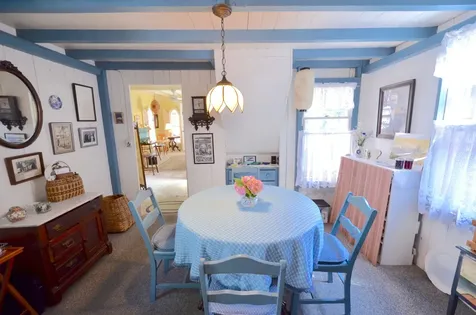 7 West Clinton Avenue Oak Bluffs MA 02557