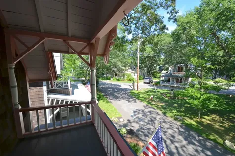 7 West Clinton Avenue Oak Bluffs MA 02557