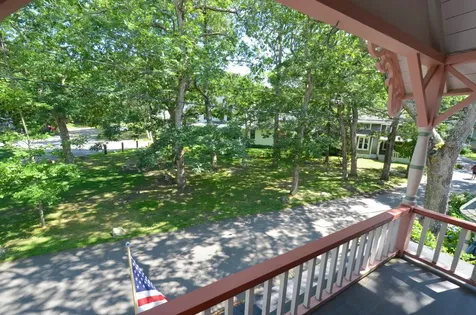 7 West Clinton Avenue Oak Bluffs MA 02557