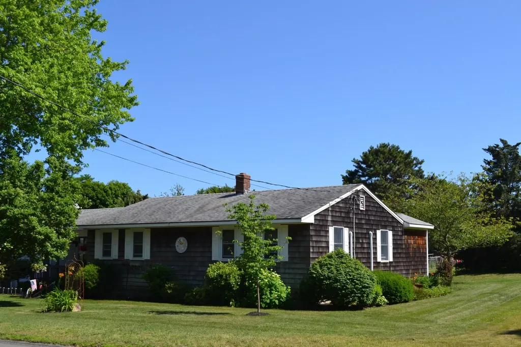 68 Vineyard Avenue Oak Bluffs MA 02557