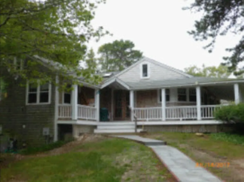31 West Avenue Oak Bluffs MA 02557