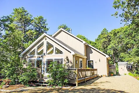 14 Vickers Street Edgartown MA 02539