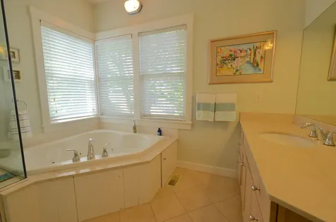 12 Pocasset Avenue Oak Bluffs MA 02557