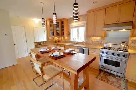 12 Pocasset Avenue Oak Bluffs MA 02557