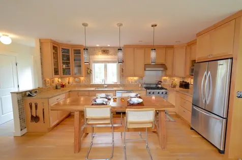 12 Pocasset Avenue Oak Bluffs MA 02557