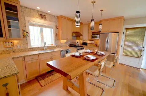 12 Pocasset Avenue Oak Bluffs MA 02557