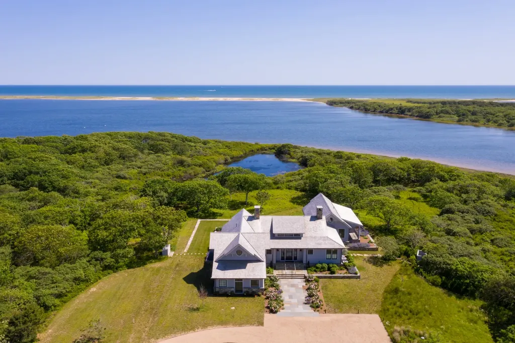 10 Jacobs Neck Road Edgartown MA 02539