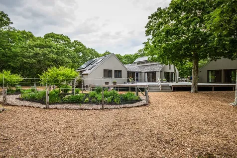 24 South Roger Road Edgartown MA 02539