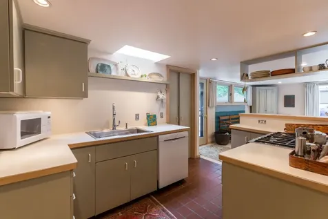 24 South Roger Road Edgartown MA 02539