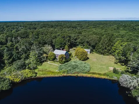 15 Jernegan Pond Road Edgartown MA 02539