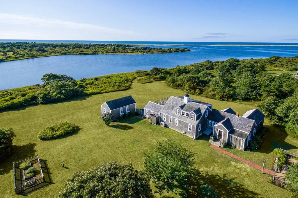 55 Kings Point Way Edgartown MA 02539