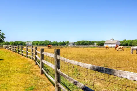 226 Pond Road West Tisbury MA 02575